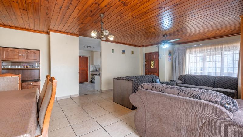 4 Bedroom Property for Sale in Cravenby Western Cape